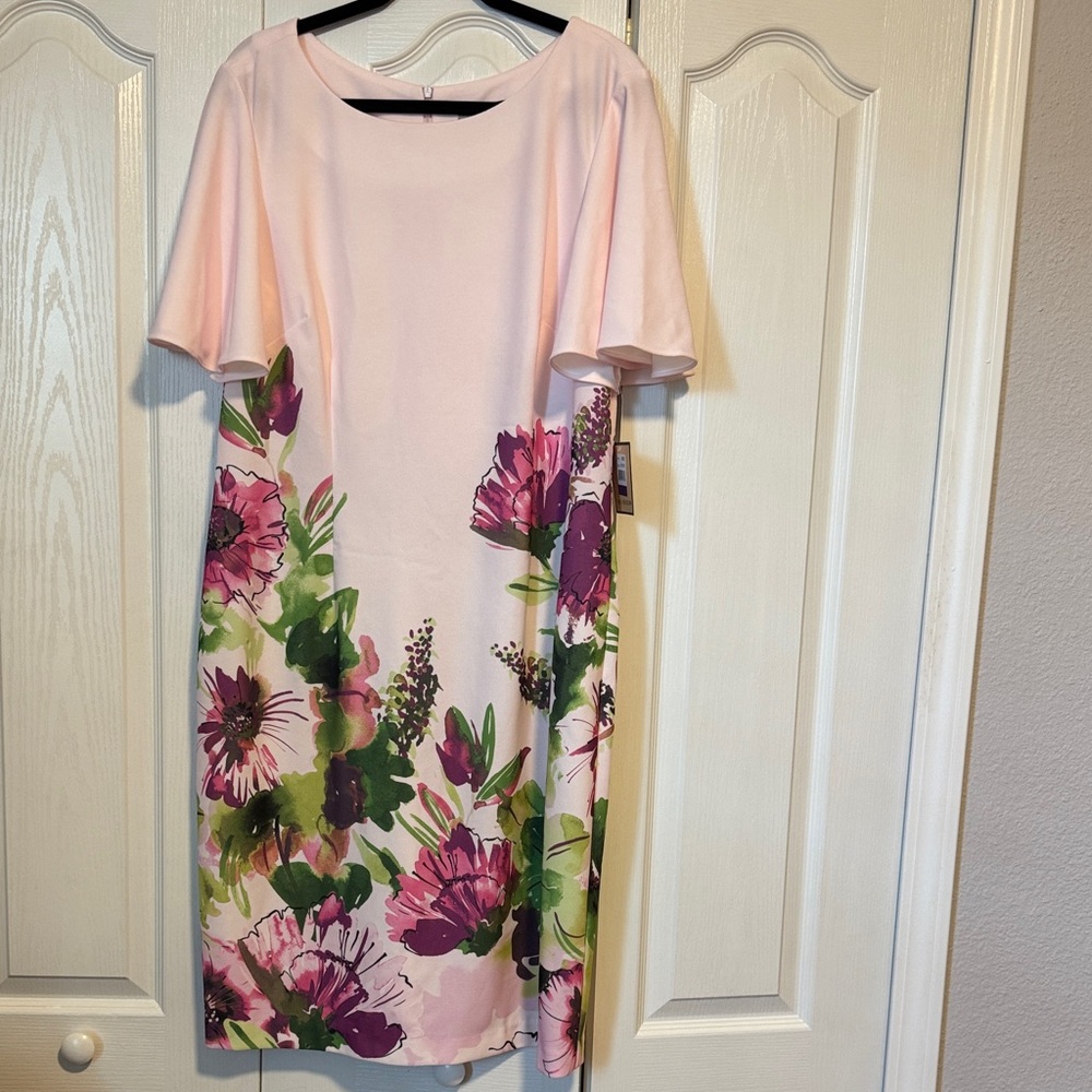 Elegant Floral Midi Dress in Pink and Green